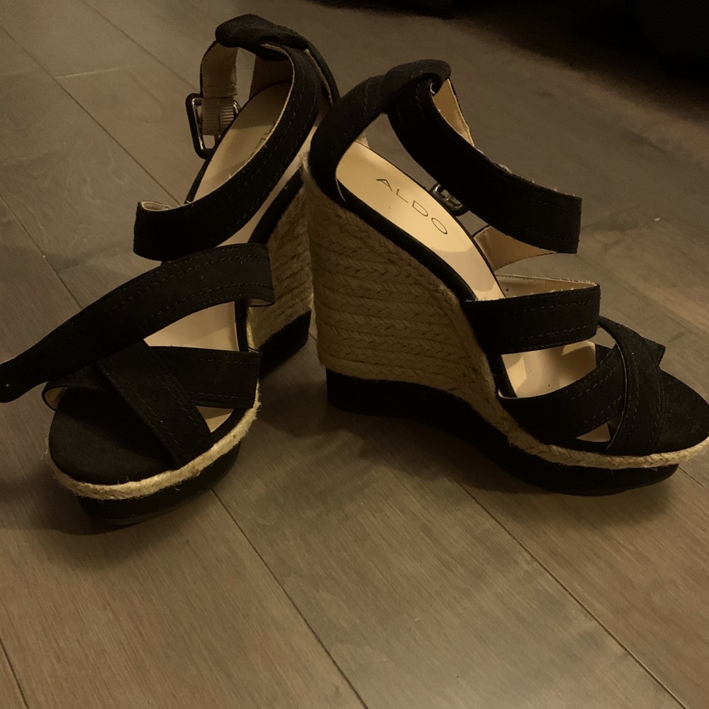 Aldo wedge sandal brand new